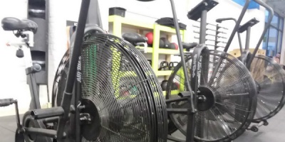 assembling assault air bike