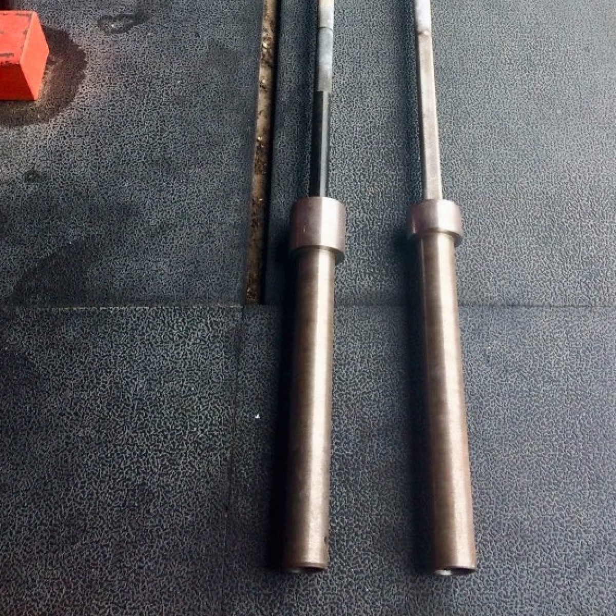 For the Dead-Serious Lifter: Rogue Ohio Deadlift Bar vs. Texas Deadlift Bar  | Two Rep Cave